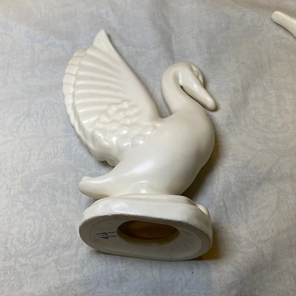 Vintage Royal Haeger‎ USA Swan Pair 8694 8695 White Pottery Centerpiece Inserts